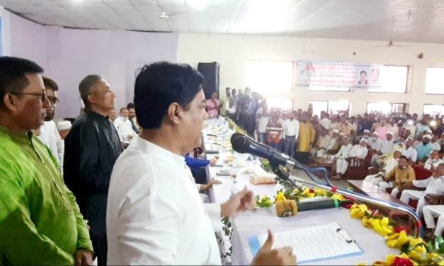 চরফ্যাশন-মনপুরাকে নদী ভাঙন থেকে রক্ষায় ব্রজগোপাল টাউন হলে সুধী সমাবেশ অনুষ্ঠিত