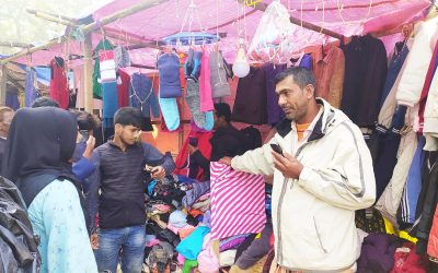 শীতে জমজমাট চরফ্যাসনের পুরাতন পোশাকের দোকান