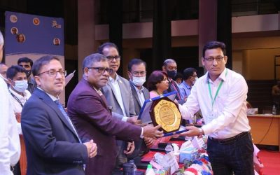 স্বাস্থ্যমন্ত্রী জাতীয় পুরস্কার পেলেন চরফ্যাসন উপজেলা স্বাস্থ্য কমপ্লেক্স