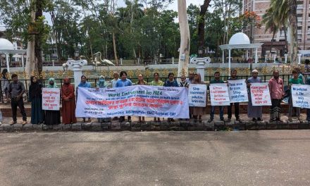 ভোলায় বিশ্ব পরিবেশ দিবসে প্লাস্টিকের ব্যবহার ও অবৈধ ইটের ভাটা বন্ধে আইনের কঠোর প্রয়োগের দাবিতে মানববন্ধন