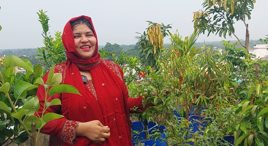 নিজের ইচ্ছাশক্তি ও মনোবলে সফল মানুষ হিসেবে গড়ে তুলেছেন চরফ্যাশনের কুলছুম আক্তার পলি