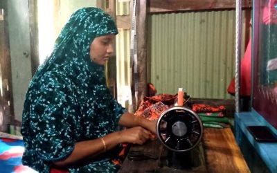 সেলাই কাজে স্বাবলম্বী লাইজু বেগম, অনুপ্রেরণা দিচ্ছেন প্রতিবেশিদেরও