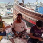 ইলিশ ধরায় নিষেধাজ্ঞা উঠছে আজ, ঘাটগুলোতে বেড়েছে ব্যস্ততা