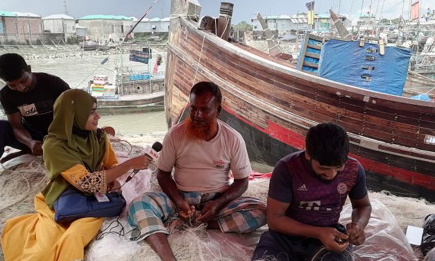 ইলিশ ধরায় নিষেধাজ্ঞা উঠছে আজ, ঘাটগুলোতে বেড়েছে ব্যস্ততা