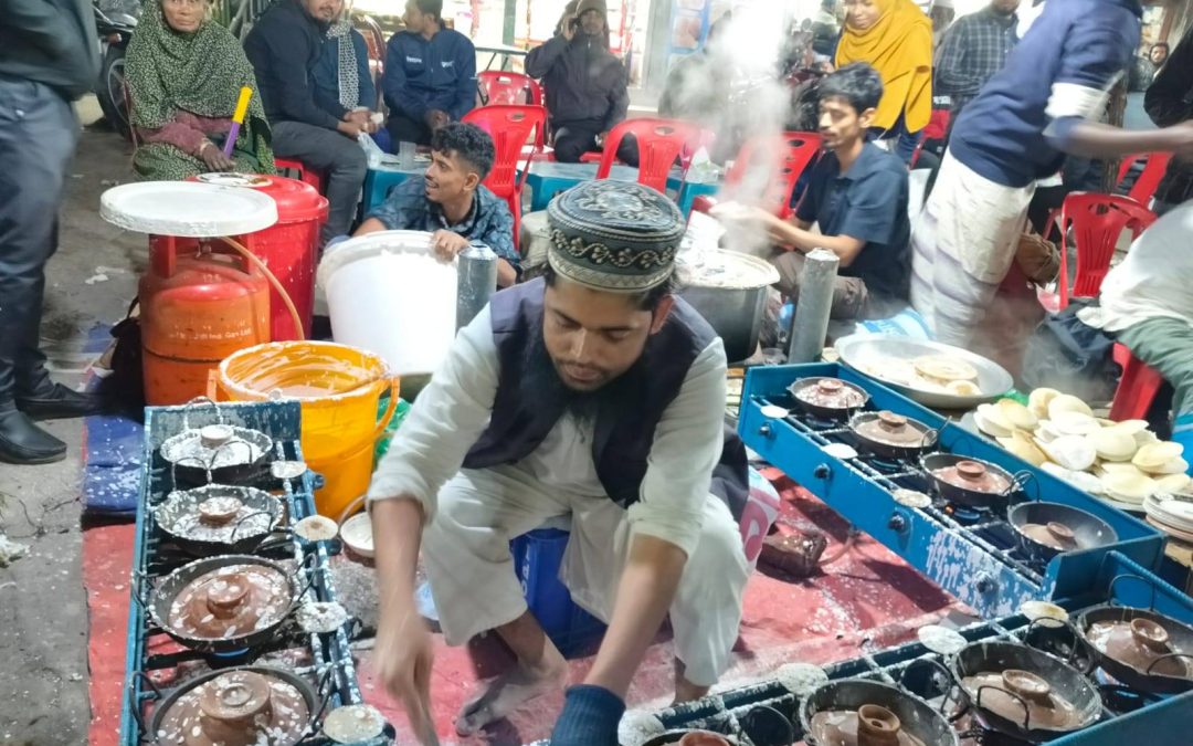 শীতকালীন পিঠায় জমে উঠেছে চরফ্যাশন বাজার