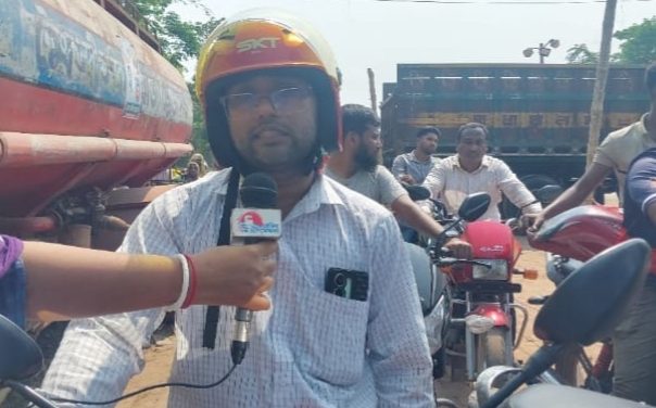 চরফ্যাশনে পেট্রোল ও অকটেন সংগ্রহে দীর্ঘ লাইন