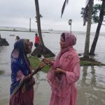 বৈরী আবহাওয়া ও সতর্ক সংকেতের কারণে সমুদ্রে যাচ্ছেন না চরফ্যাশনের জেলেরা