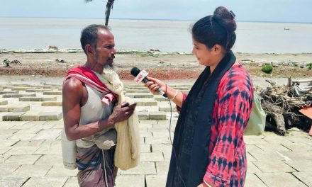 বর্ষা এলেই জীবনের ছন্দ বদলে কাঠমিস্ত্রি থেকে হয়ে যান মৎস্যজীবী